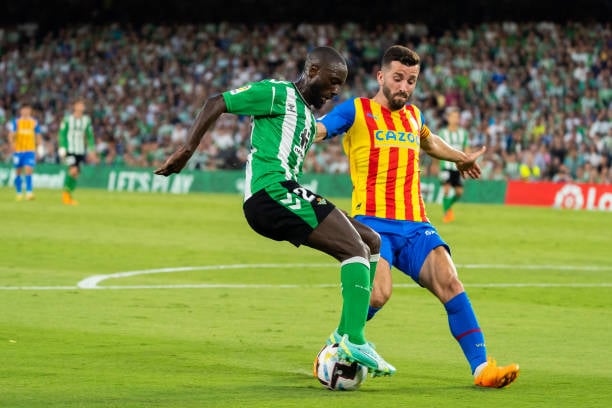 Youssouf Sabaly (Real Betis) titular face à Valence